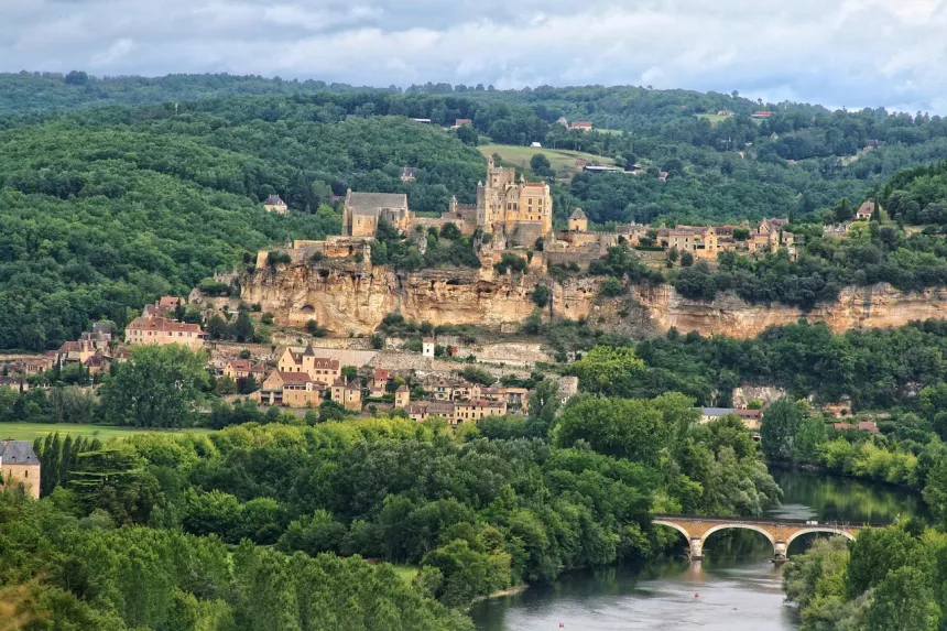 Pixabay : Image de France, Périgord, Dordogne. copyright DomyD DomyD