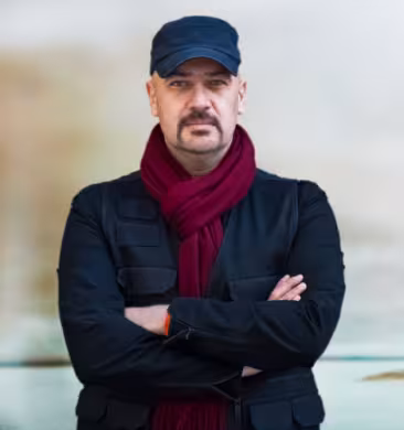 Portrait de Mehrdad Oskouei