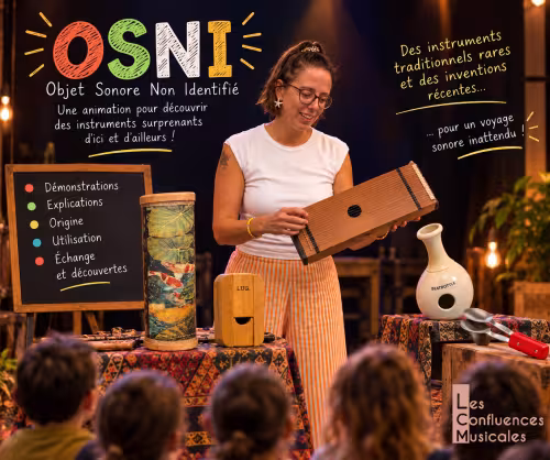 une personne présente des instruments de musique